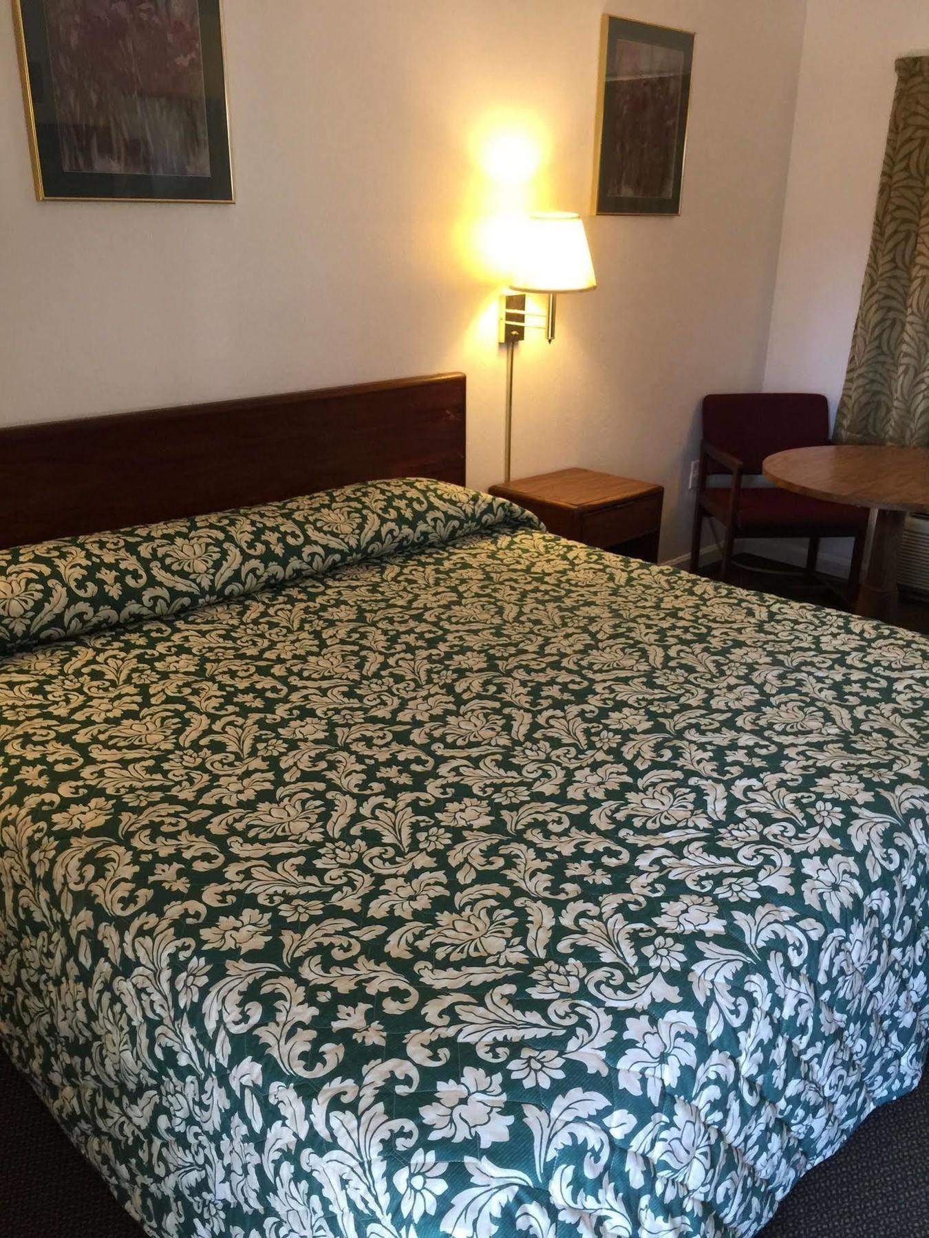 Woodridge Motel Терре-Хот Экстерьер фото